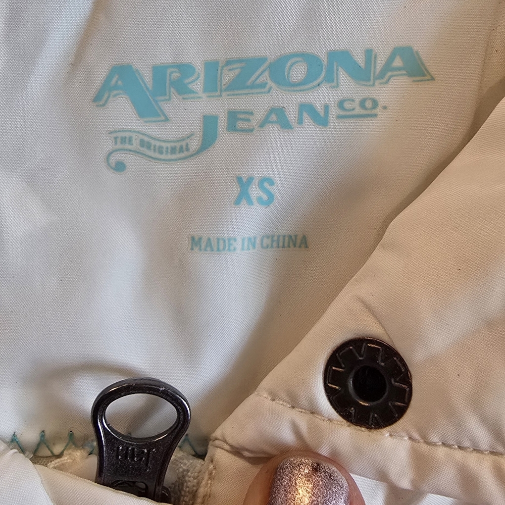 White vest - Picture 5 of 6